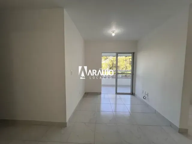 Apartamento 2 quartos e 1 banheiro, para alugar, no bairro Espinheiros em Itajaí