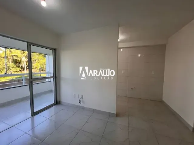 Apartamento 2 quartos e 1 banheiro, para alugar, no bairro Espinheiros em Itajaí