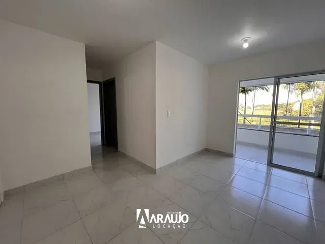 Apartamento 2 quartos e 1 banheiro, para alugar, no bairro Espinheiros em Itajaí