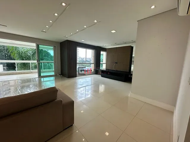 Apartamento 3 quartos e 4 banheiros, para alugar, no bairro Gleba Fazenda Palhano em Londrina