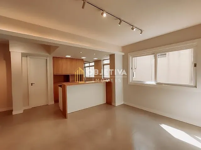 Apartamento 2 quartos e 1 banheiro, à venda ou para alugar, no bairro Petrópolis em Porto Alegre