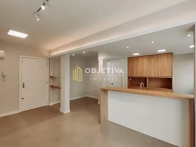 Apartamento 2 quartos e 1 banheiro, à venda ou para alugar, no bairro Petrópolis em Porto Alegre