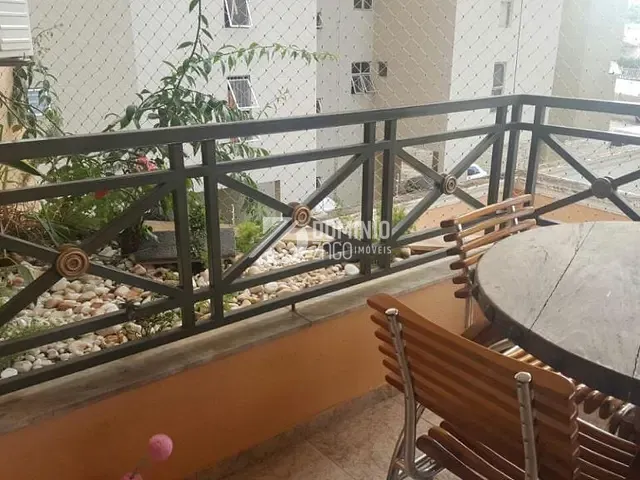 Apartamento 3 quartos e 3 banheiros, à venda, no bairro Mercês em Uberaba