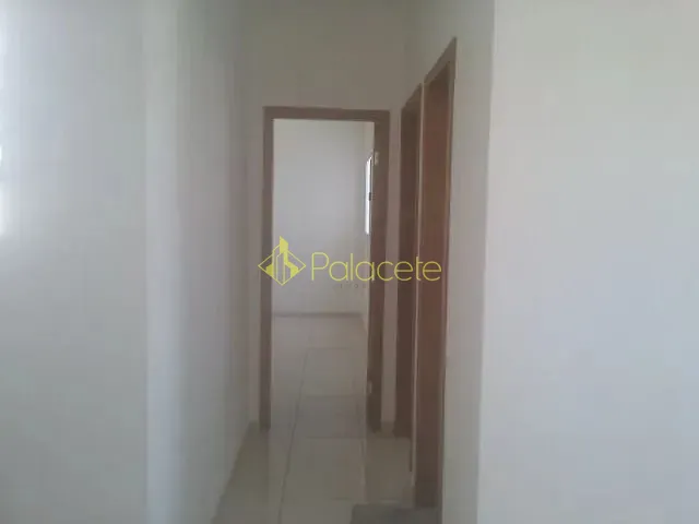 Apartamento 2 quartos e 2 banheiros, à venda, no bairro Vista Alegre em Taubaté