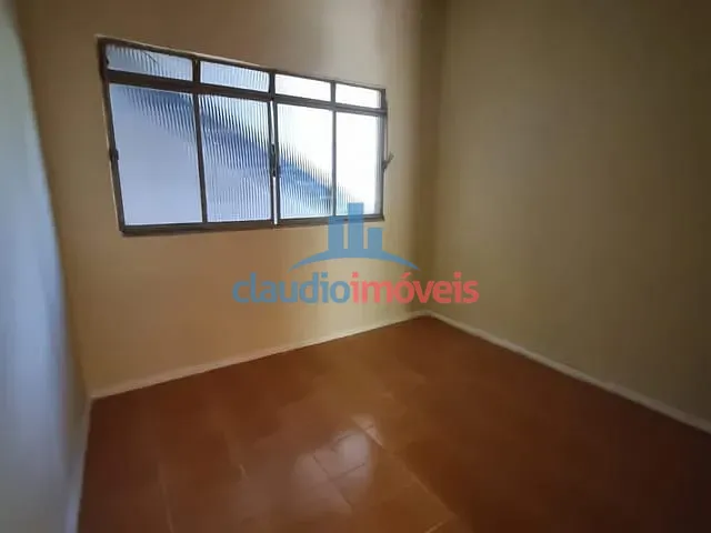 Apartamento 2 quartos e 1 banheiro, à venda ou para alugar, no bairro Ano Bom em Barra Mansa
