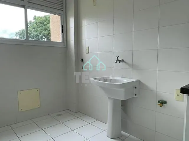 Apartamento com 65m² 2 quartos e 2 banheiros, para alugar, no bairro Parque Senhor do Bonfim em Taubaté