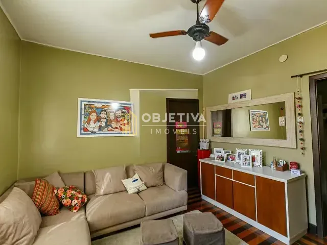 Apartamento 3 quartos e 1 banheiro, à venda, no bairro Floresta em Porto Alegre