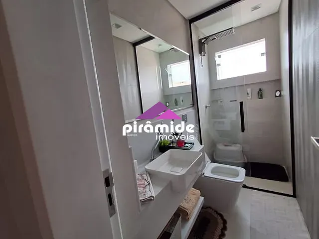 Apartamento 2 quartos e 1 banheiro, à venda, no bairro Indaiá em Caraguatatuba