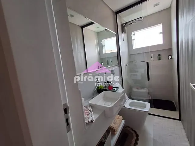 Apartamento 2 quartos e 1 banheiro, à venda, no bairro Indaiá em Caraguatatuba