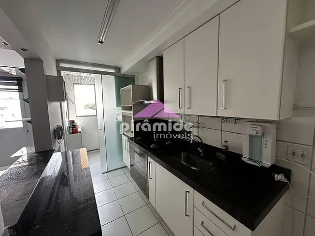 Apartamento 2 quartos e 1 banheiro, à venda, no bairro Parque Industrial em São José dos Campos