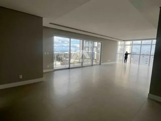 Apartamento com 289m² 4 quartos e 2 banheiros, à venda ou para alugar, no bairro Oficinas em Ponta Grossa