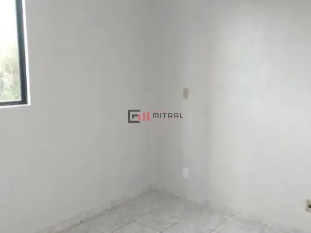 Apartamento 2 quartos e 1 banheiro, à venda, no bairro Jardim Novo Sabará em Londrina