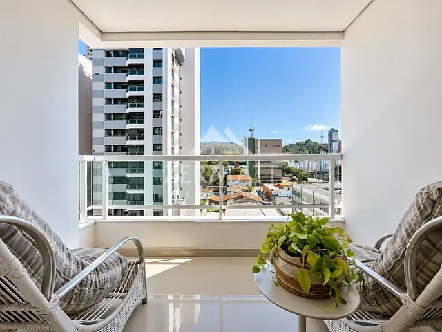 Apartamento com 311m² 4 quartos e 4 banheiros, à venda ou para alugar, no bairro Ponta Aguda em Blumenau