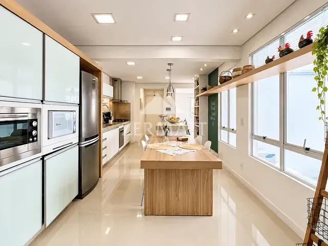 Apartamento com 311m² 4 quartos e 4 banheiros, à venda ou para alugar, no bairro Ponta Aguda em Blumenau