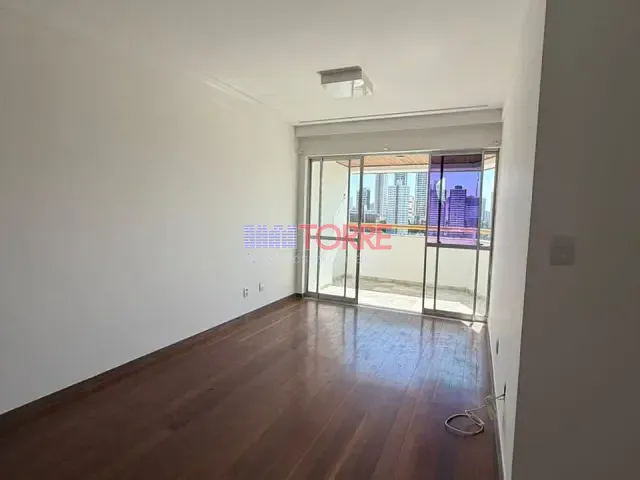 Apartamento 3 quartos e 2 banheiros, à venda, no bairro Caminho das Árvores em Salvador