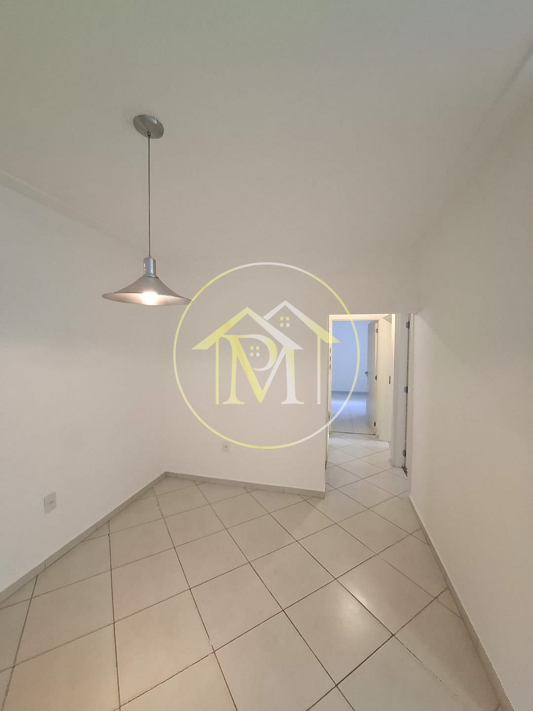Apartamento para alugar com 3 quartos, 90m² - Foto 2