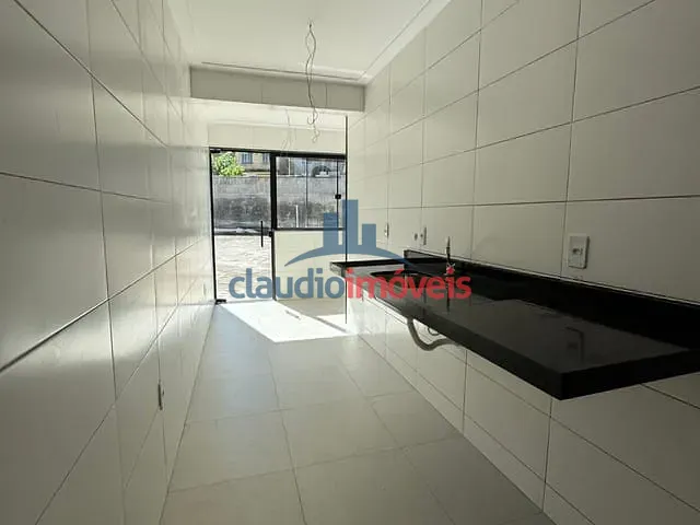 Apartamento 2 quartos e 2 banheiros, à venda, no bairro Vila Orlandelia em Barra Mansa
