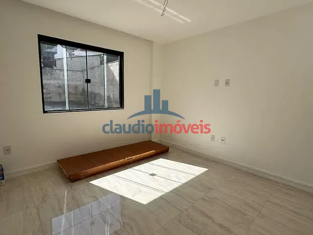Apartamento 2 quartos e 2 banheiros, à venda, no bairro Vila Orlandelia em Barra Mansa