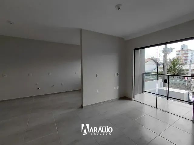 Apartamento 2 quartos e 1 banheiro, para alugar, no bairro Gravatá em Navegantes