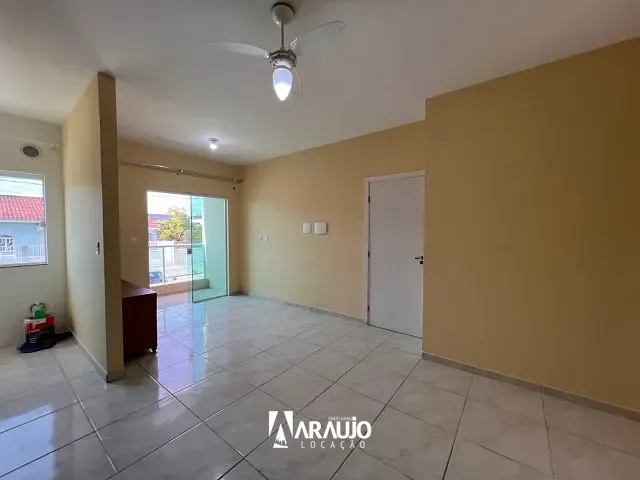 Apartamento 2 quartos e 1 banheiro, para alugar, no bairro Barra do Rio em Itajaí