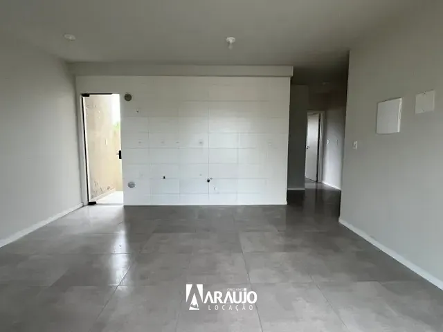 Apartamento 2 quartos e 1 banheiro, para alugar, no bairro Centro em Ilhota