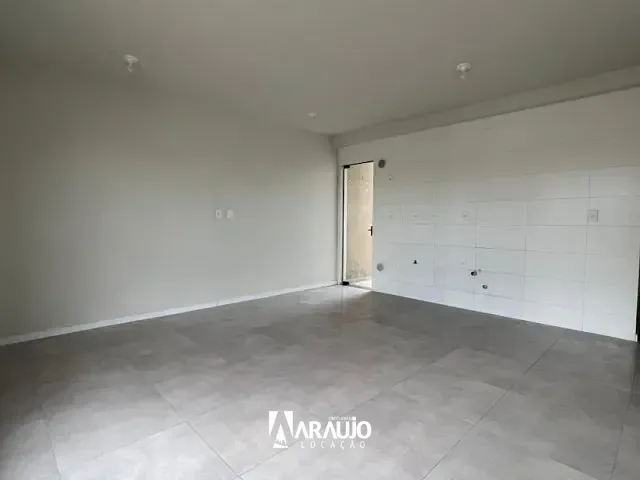 Apartamento 2 quartos e 1 banheiro, para alugar, no bairro Centro em Ilhota