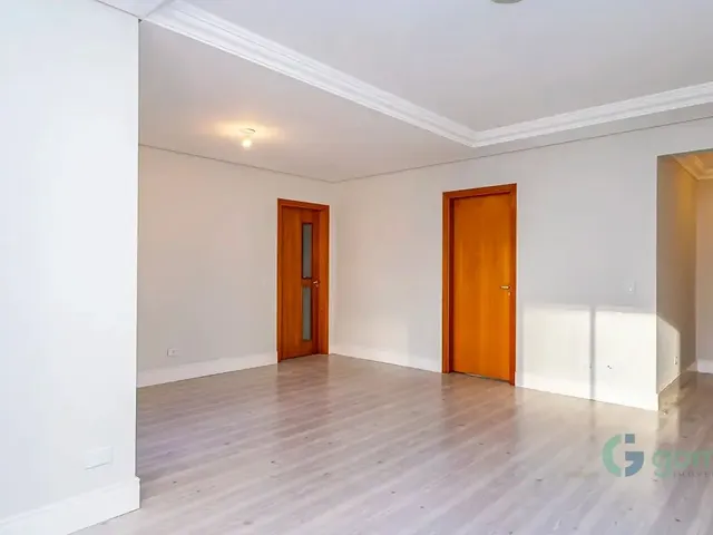 Apartamento 3 quartos e 2 banheiros, à venda, no bairro Ahú em Curitiba