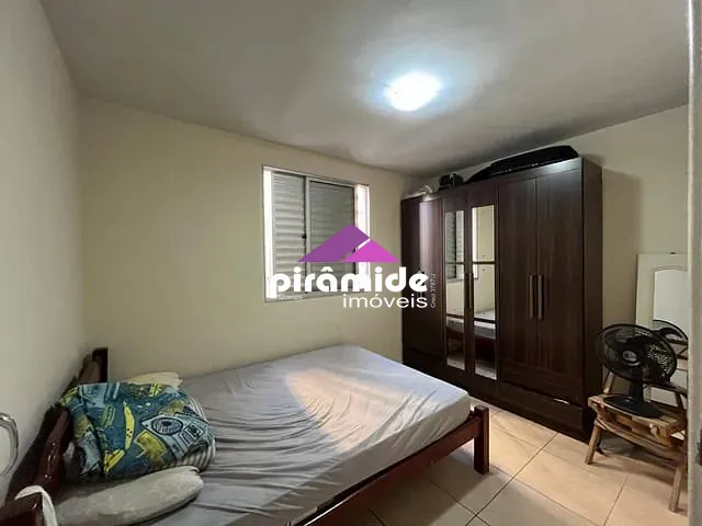 Apartamento 2 quartos e 1 banheiro, à venda, no bairro Parque Industrial em São José dos Campos