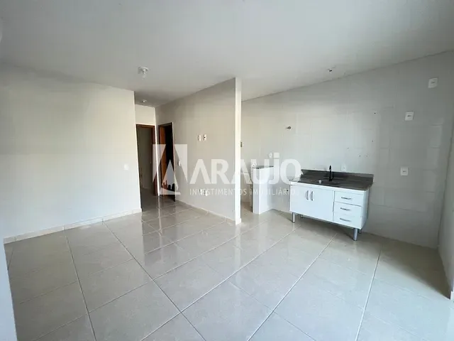 Apartamento 2 quartos e 1 banheiro, à venda, no bairro Espinheiros em Itajaí