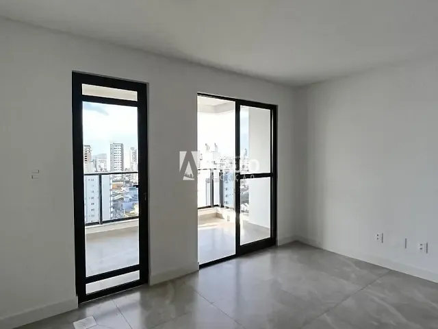 Apartamento 3 quartos e 1 banheiro, para alugar, no bairro Vila Operária em Itajaí