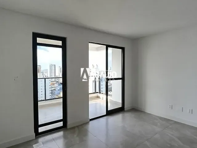 Apartamento 3 quartos e 1 banheiro, para alugar, no bairro Vila Operária em Itajaí