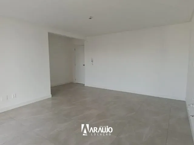 Apartamento 3 quartos e 1 banheiro, para alugar, no bairro Vila Operária em Itajaí