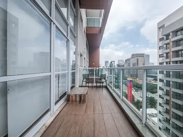 Apartamento 1 quarto e 1 banheiro, à venda ou para alugar, no bairro Vila Gertrudes em São Paulo