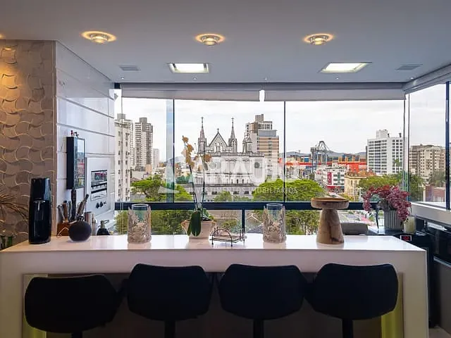 Apartamento com 368m² 4 quartos e 6 banheiros, à venda, no bairro Centro em Itajaí