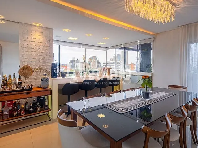Apartamento com 368m² 4 quartos e 6 banheiros, à venda, no bairro Centro em Itajaí