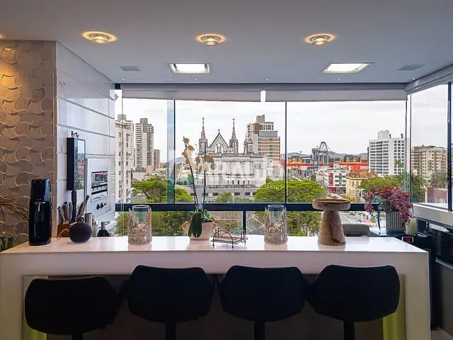Apartamento com 368m² 4 quartos e 6 banheiros, à venda, no bairro Centro em Itajaí