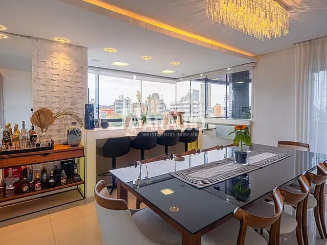 Apartamento com 368m² 4 quartos e 6 banheiros, à venda, no bairro Centro em Itajaí