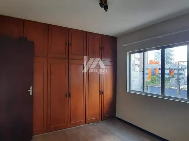 Apartamento com 136m² 3 quartos e 1 banheiro, à venda, no bairro Centro em Ponta Grossa