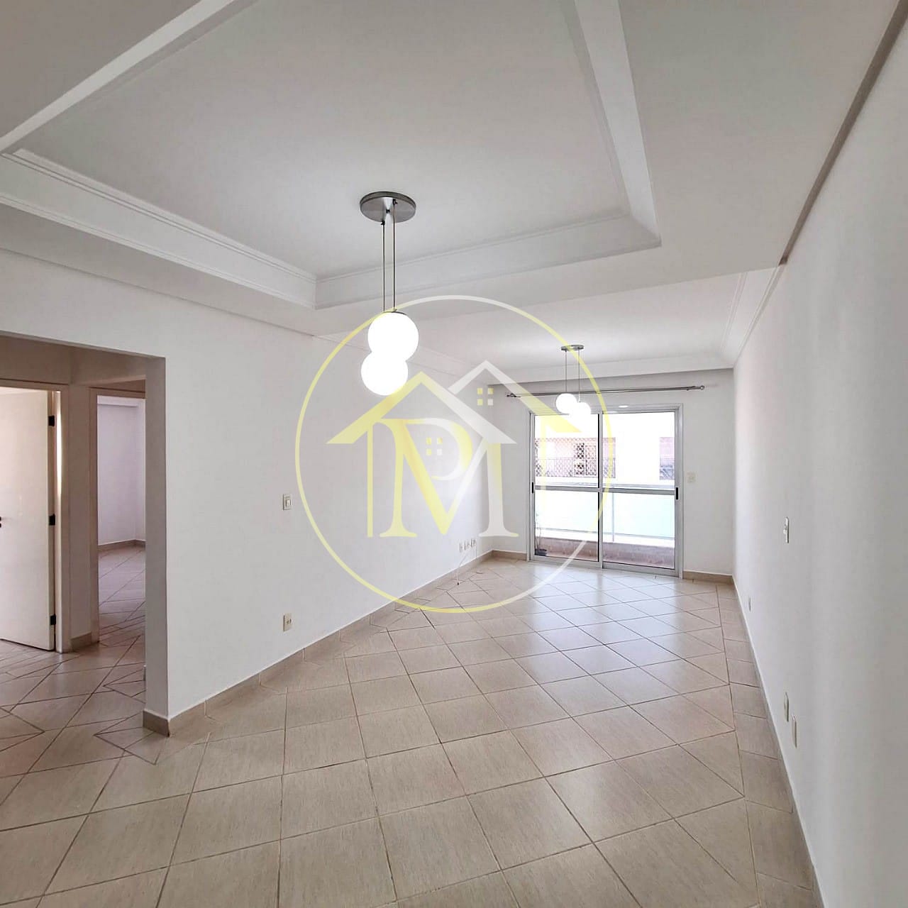Apartamento à venda com 3 quartos, 93m² - Foto 2