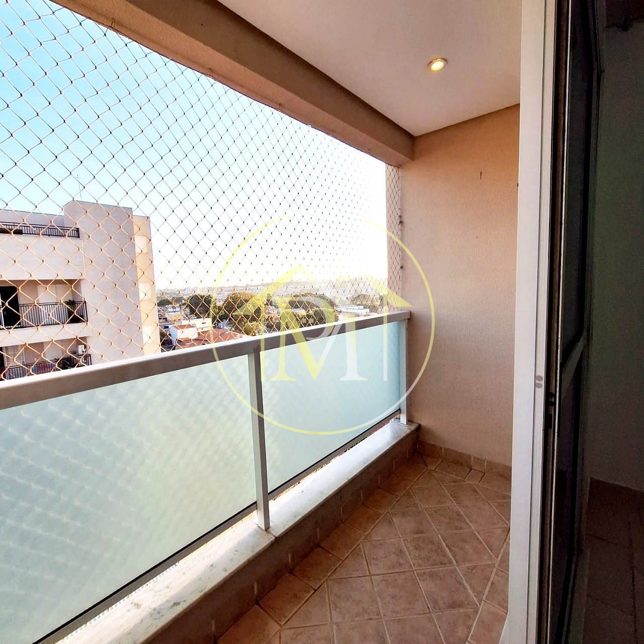 Apartamento à venda com 3 quartos, 93m² - Foto 3