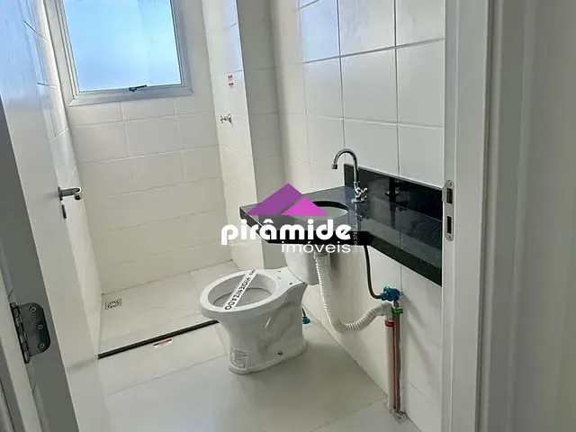 Apartamento 2 quartos e 1 banheiro, à venda, no bairro Jardim Oriente em São José dos Campos