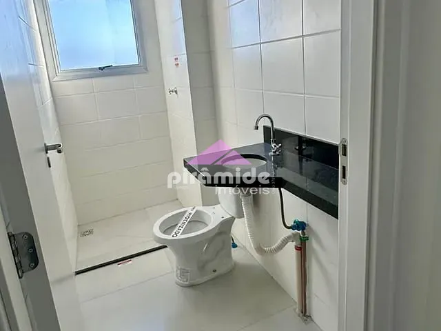 Apartamento 2 quartos e 1 banheiro, à venda, no bairro Jardim Oriente em São José dos Campos