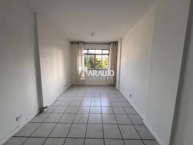 Apartamento 2 quartos e 1 banheiro, para alugar, no bairro Centro em Itajaí