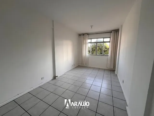 Apartamento 2 quartos e 1 banheiro, para alugar, no bairro Centro em Itajaí