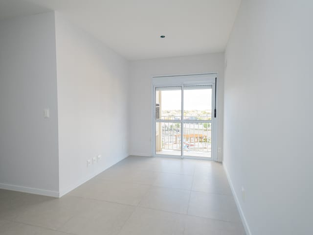 Apartamento com 65m² 2 quartos e 1 banheiro, para alugar, no bairro Areal em Pelotas