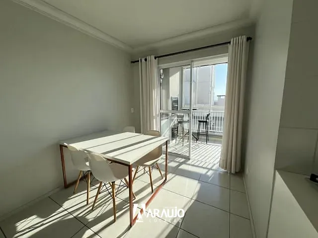Apartamento 2 quartos e 1 banheiro, para alugar, no bairro Ressacada em Itajaí