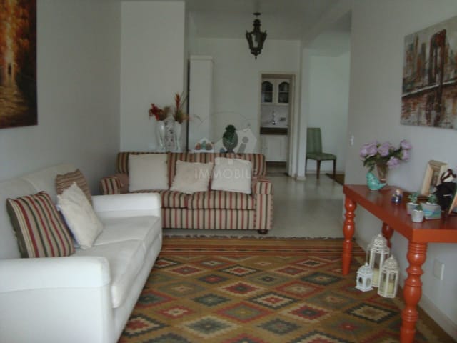 Apartamento à venda, no bairro Centro em Petrópolis