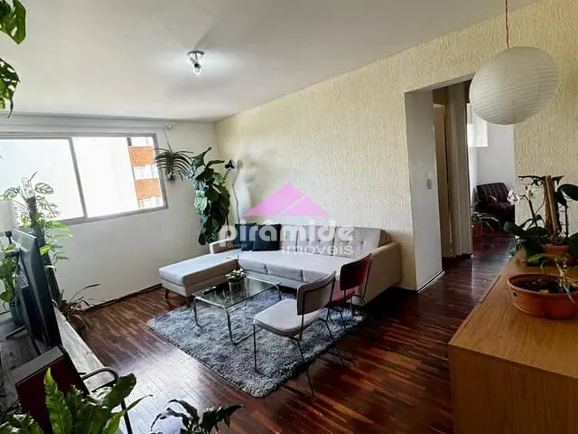 Apartamento 2 quartos e 1 banheiro, à venda, no bairro Vila Adyana em São José dos Campos