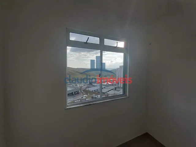 Apartamento com 58m² 2 quartos e 2 banheiros, para alugar, no bairro Três Poços em Volta Redonda