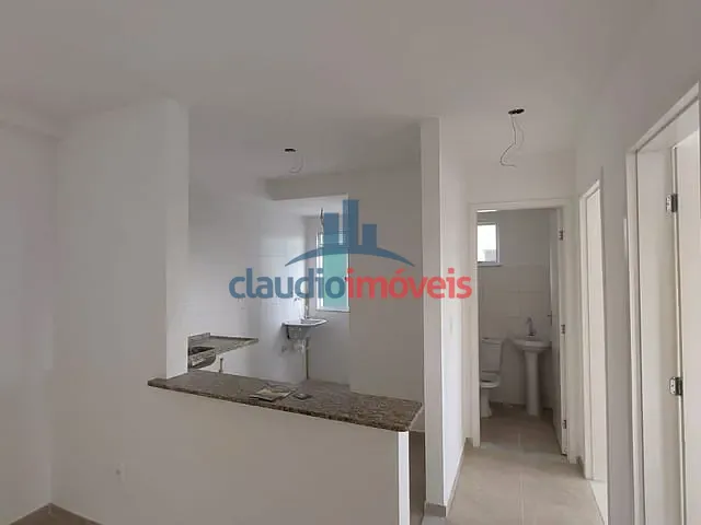 Apartamento com 58m² 2 quartos e 2 banheiros, para alugar, no bairro Três Poços em Volta Redonda